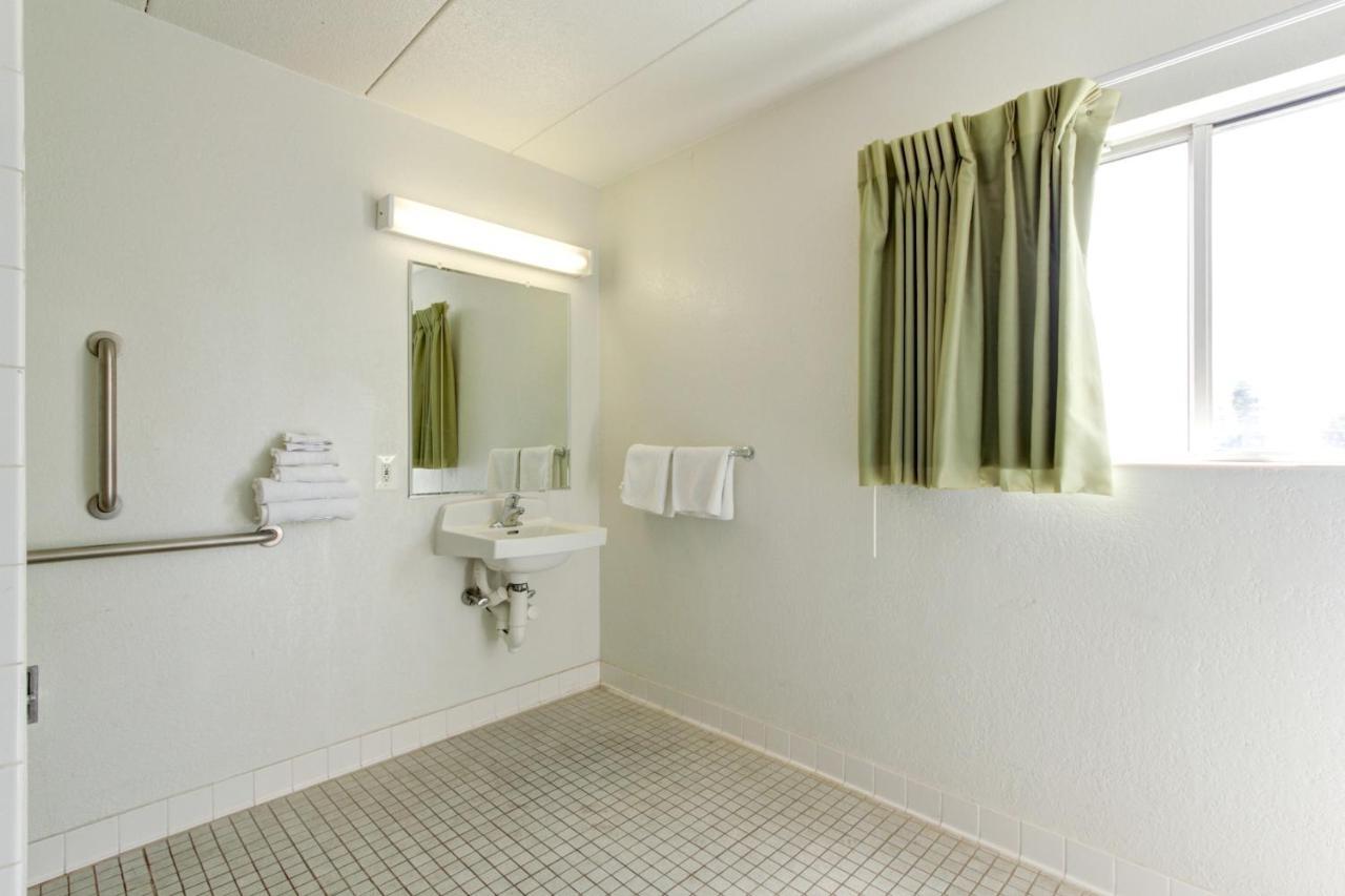 Motel 6-Portland, Me Bilik gambar